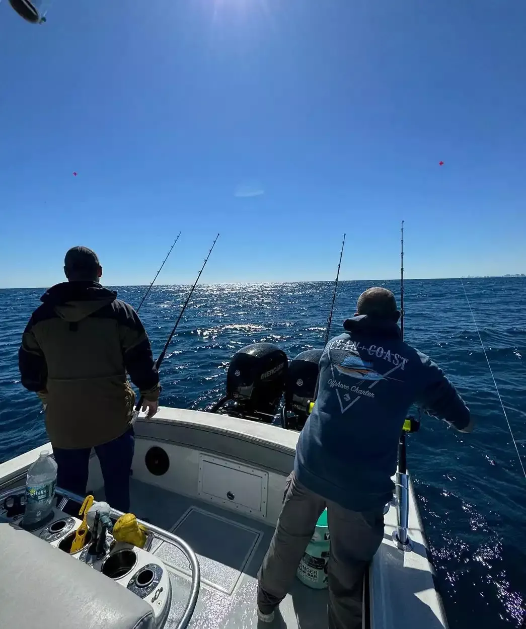Angler fighting a fish on a Fort Lauderdale deep sea fishing charter in the Gulf Stream